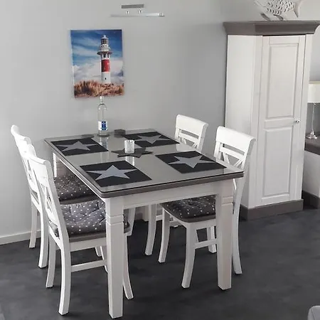 Föhrien-Oase - Ferienwohnung direkt am Südstrand - Haus Oland - Wohnung 4 Apartment Risum-Lindholm